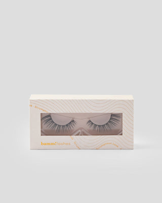 Pestanas artificiais numa tira 2d para utilização repetida Scrumptious Look Bamm!Lashes - 1
