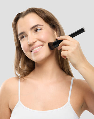 Pincel de base com uma ponta biselada que se adapta ao formato do rosto Nutridome - 2