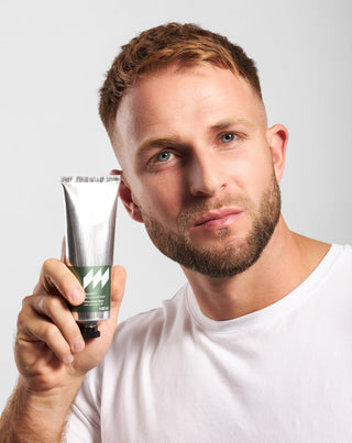 Bálsamo pós-barba com pantenol e efeito calmante imediato Monolite - 4