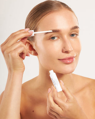 Condicionador de sobrancelhas espessante e fortalecedor com extrato de chá verde Nutridome - 3