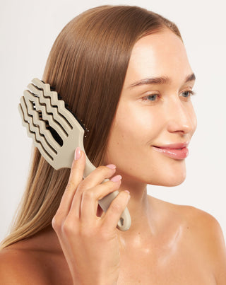 Escova de cabelo com cerdas naturais em cinzento-castanho taupe Nutridome - 2