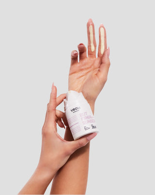 Creme ligeiro anti-foto-envelhecimento Mas primeiro, protetor solar SPF 50+ Veoli Botanica - 2