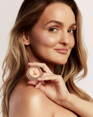 Iluminador em creme com beijo de brilho da Paese - 4