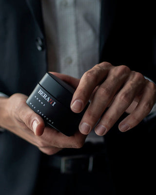 Perfume em cera de manteiga de manga com aroma de sândalo, baunilha e tabaco Berani - 2