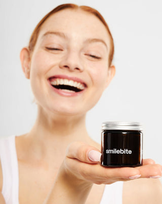 Pó branqueador de dentes com carvão de coco Smilebite - 3