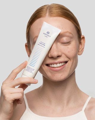 Máscara purificante e regeneradora para pele acneica com argila branca Anti-Acne Orphica Clinic 100 ml