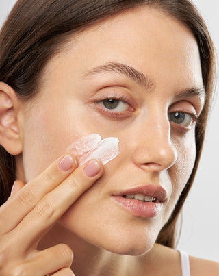 Creme de dia antirrugas com proteção solar FPS 20 para pele 40+ Timeless Orphica - 2